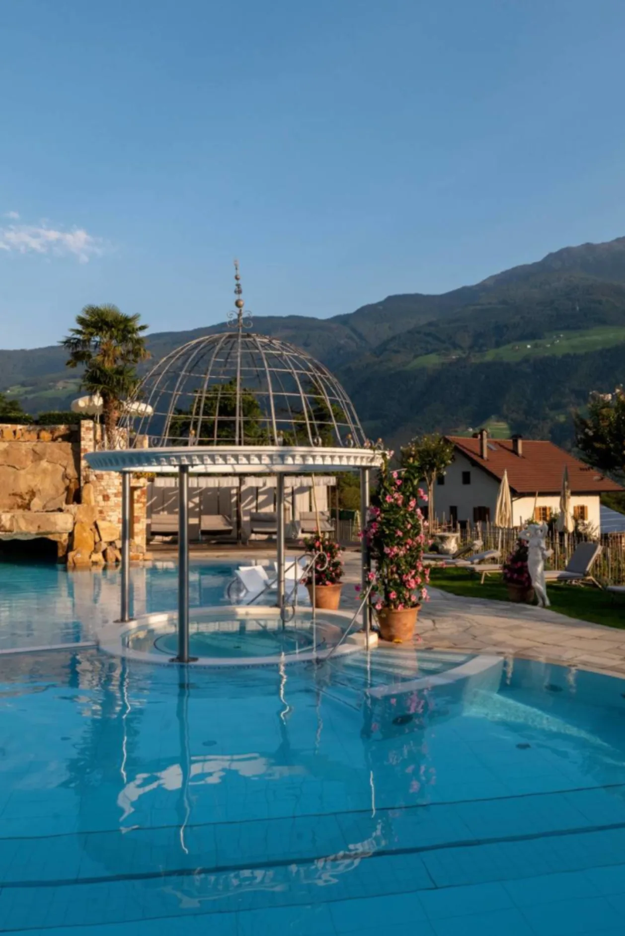Preidlhof Luxury DolceVita Resort pool + gazebo